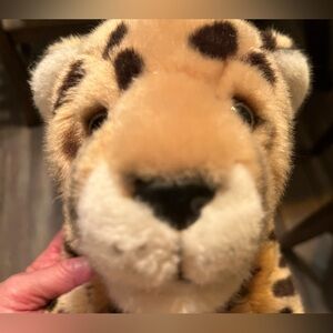 Toys are us stuffed toy. Cheetah